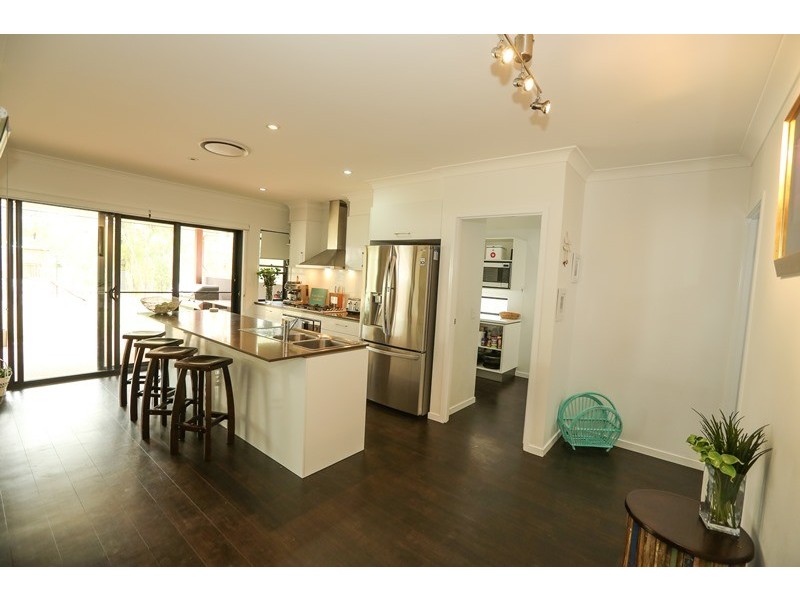 20 Gino Court, Burua QLD 4680