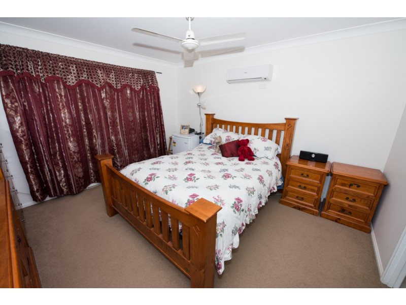 22 Dean Street, Glen Eden QLD 4680