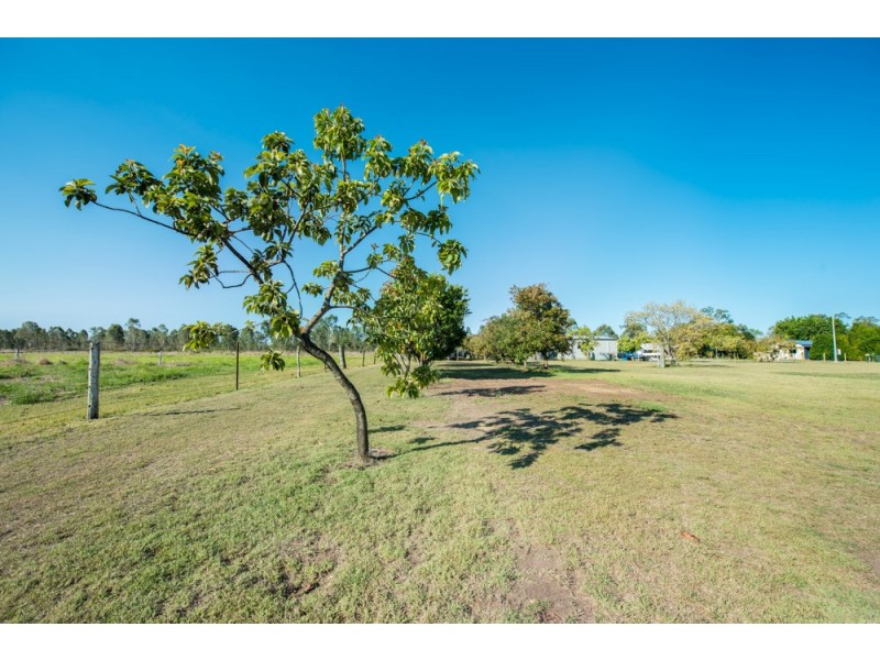 15 Barklya Court, Benaraby QLD 4680
