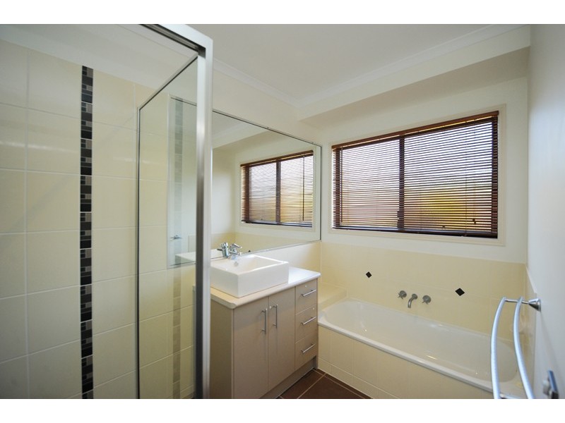29 Beezley Street, Glen Eden QLD 4680
