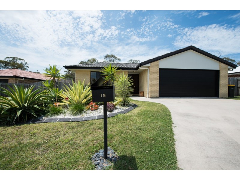 18 Dean Street, Glen Eden QLD 4680