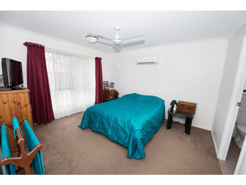 18 Dean Street, Glen Eden QLD 4680
