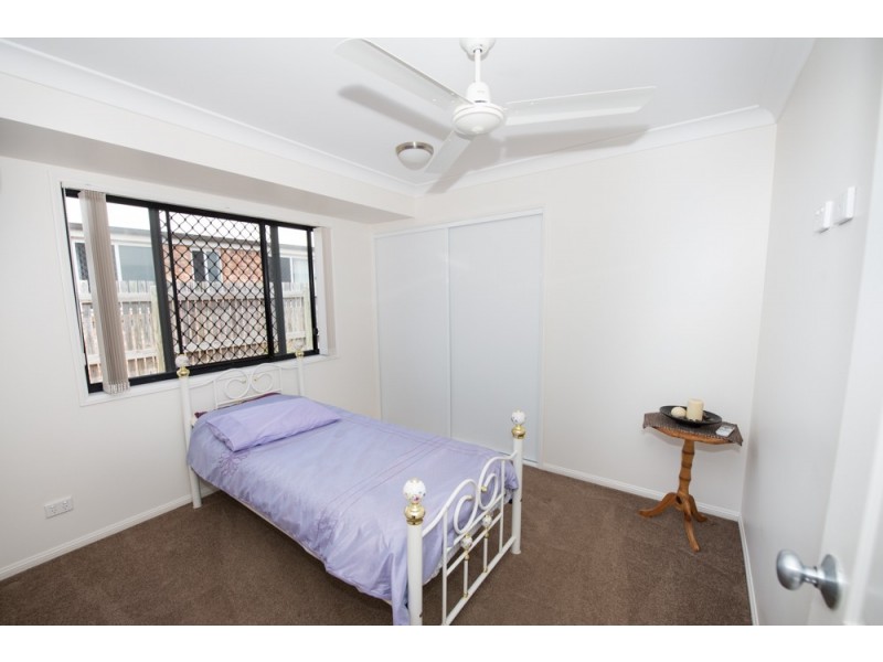 18 Dean Street, Glen Eden QLD 4680