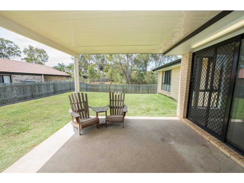 18 Dean Street, Glen Eden QLD 4680