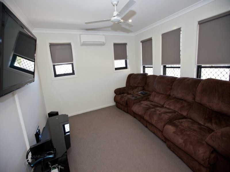 6 Spence Court, Kirkwood QLD 4680