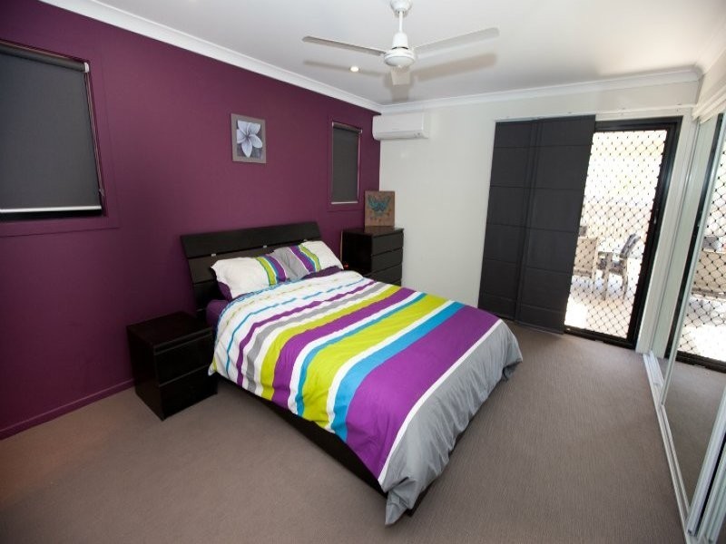 6 Spence Court, Kirkwood QLD 4680