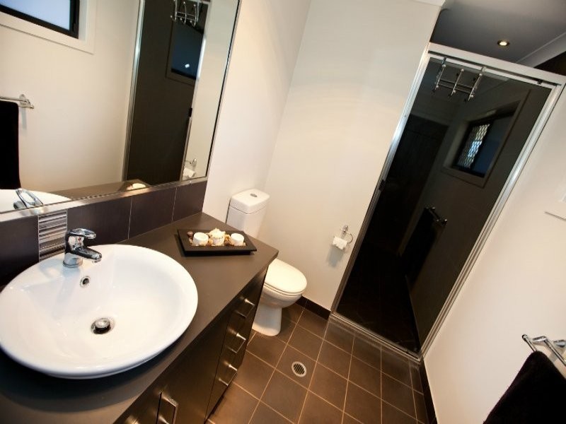 6 Spence Court, Kirkwood QLD 4680