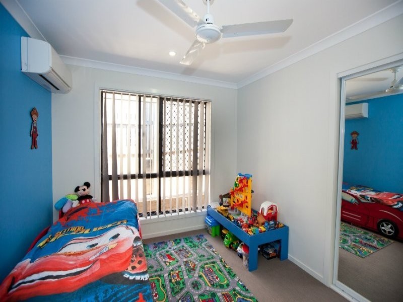 6 Spence Court, Kirkwood QLD 4680