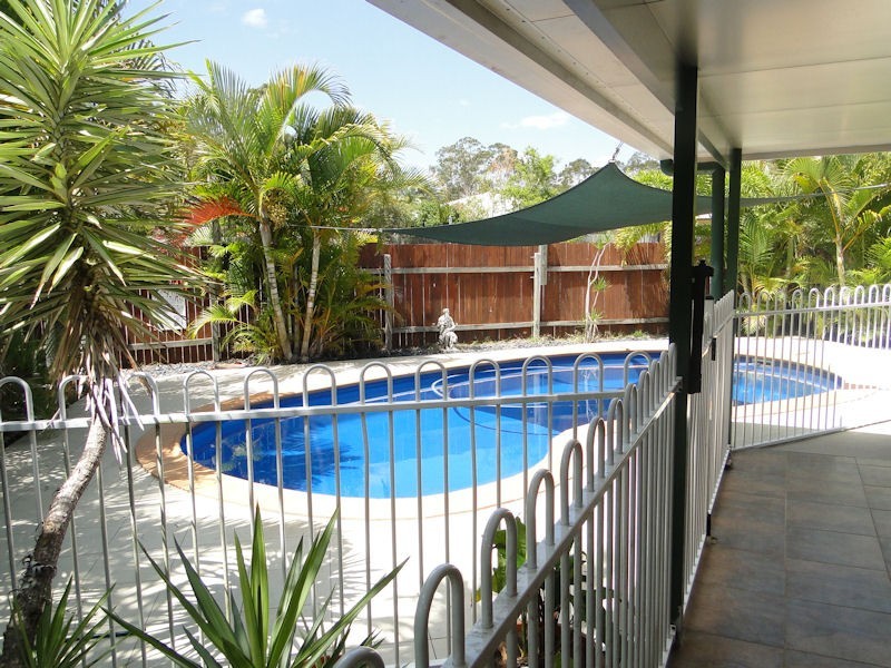 8 Lagoon Court, Clinton QLD 4680