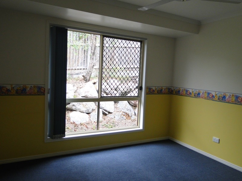 61 PENDA AVE, New Auckland QLD 4680