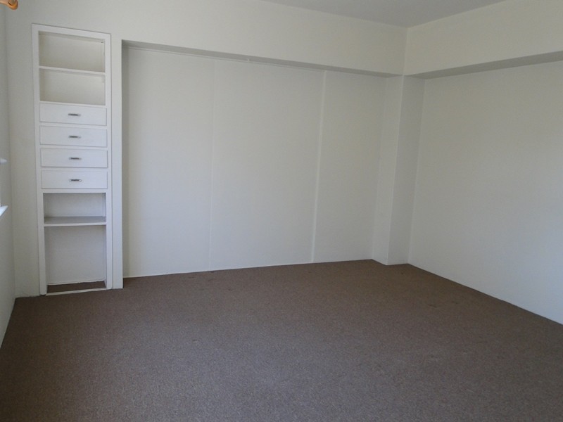 1/32 BOLES ST, West Gladstone QLD 4680