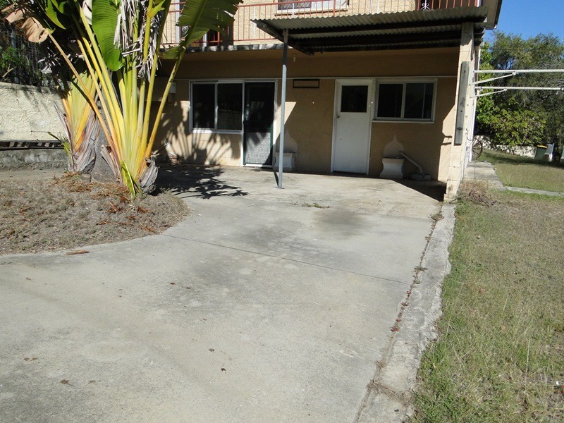 1/32 BOLES ST, West Gladstone QLD 4680