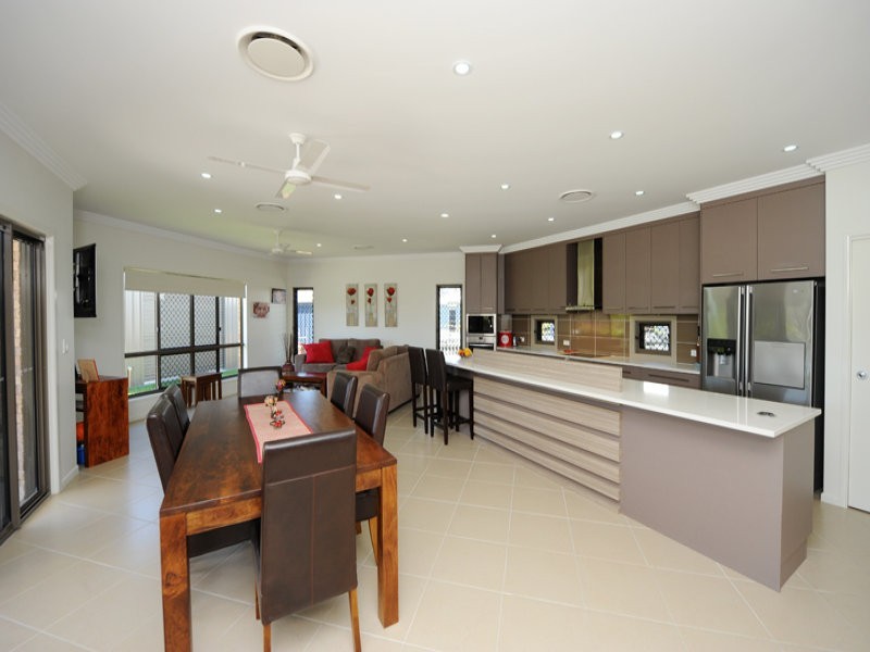 53 Katrina Boulevard, New Auckland QLD 4680