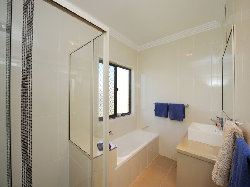 53 Katrina Boulevard, New Auckland QLD 4680