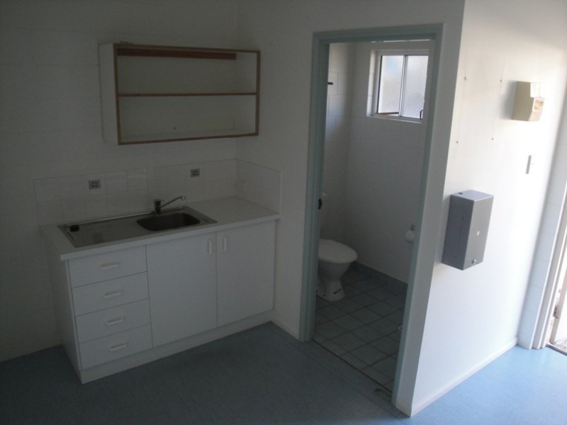 Suite 2, 8 Gilbert Street, Boyne Island QLD 4680