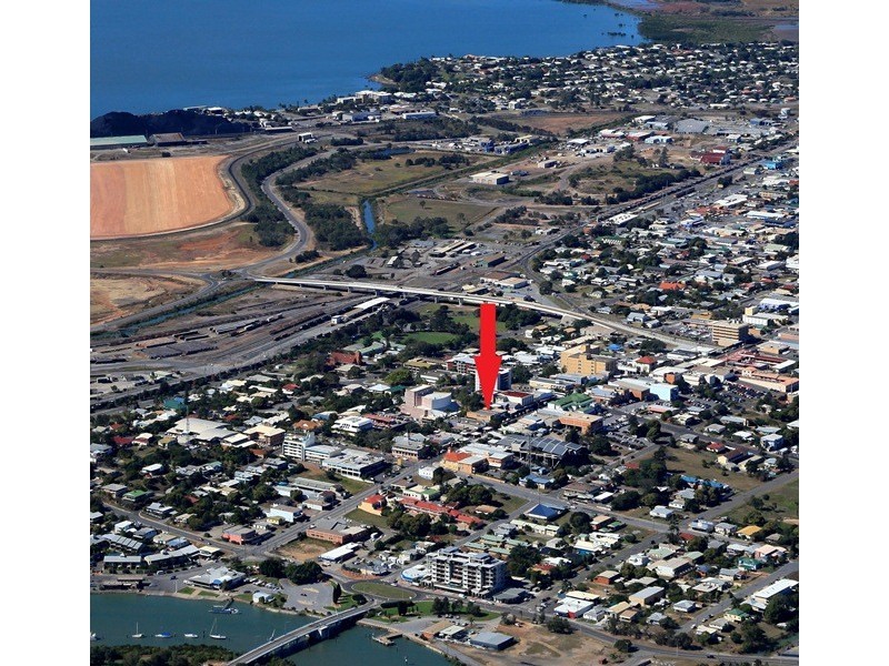 Suite 2, 60 GOONDOON STREET, Gladstone QLD 4680