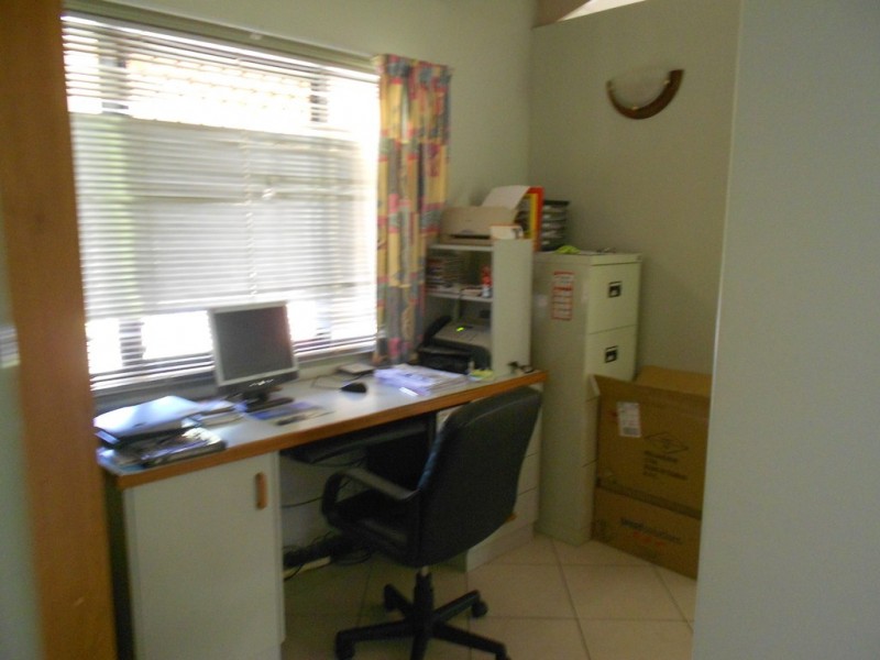 3 SHARYN DRIVE, New Auckland QLD 4680