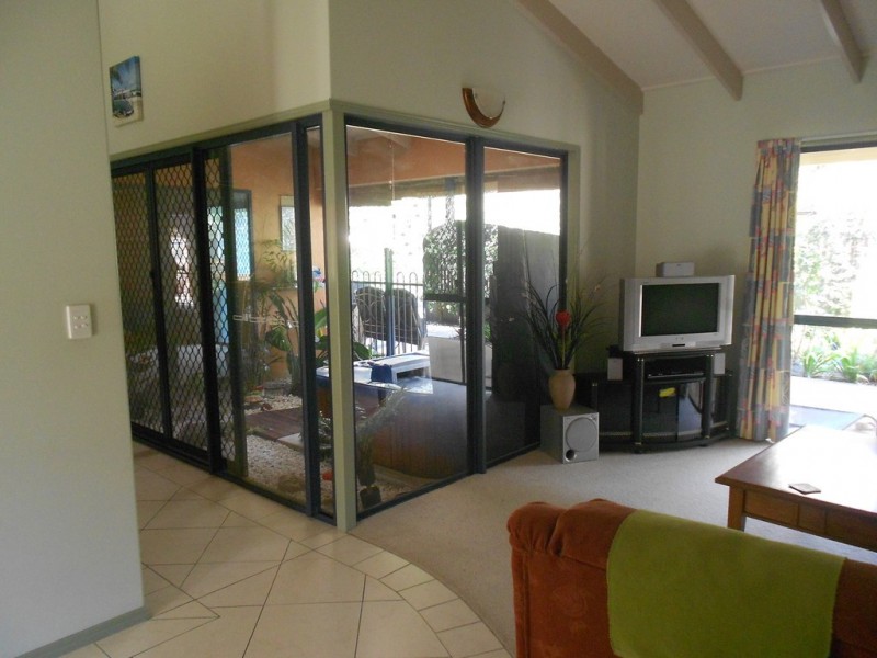 3 SHARYN DRIVE, New Auckland QLD 4680