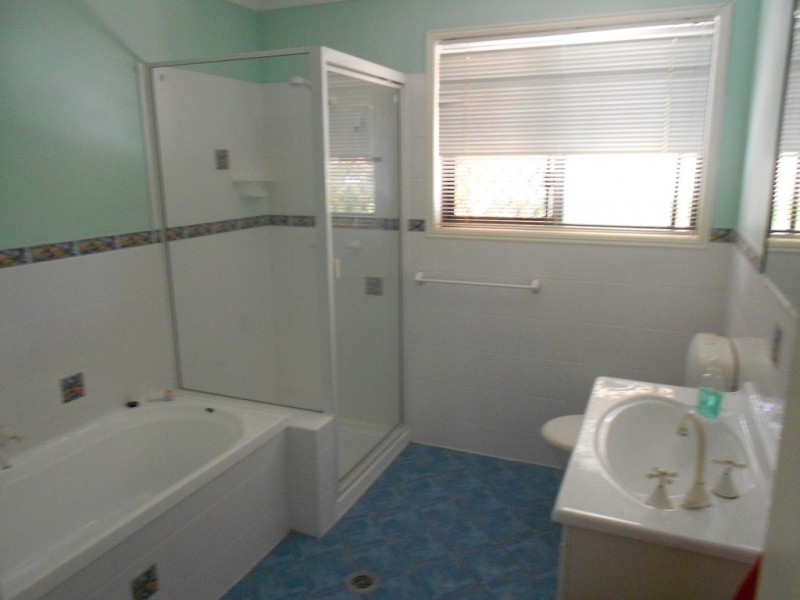 3 SHARYN DRIVE, New Auckland QLD 4680