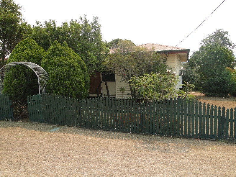 10 Allison Street, West Gladstone QLD 4680