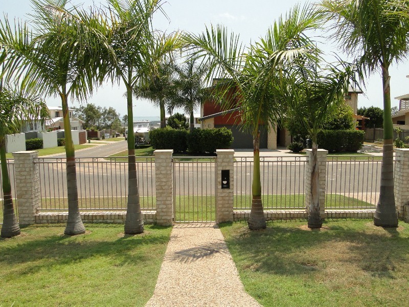 27 Dolphin Terrace, South Gladstone QLD 4680