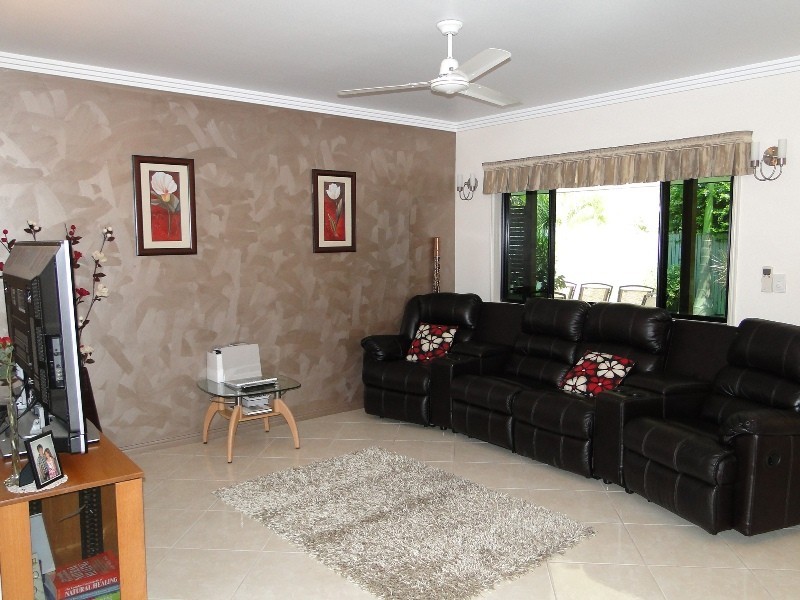 27 Dolphin Terrace, South Gladstone QLD 4680