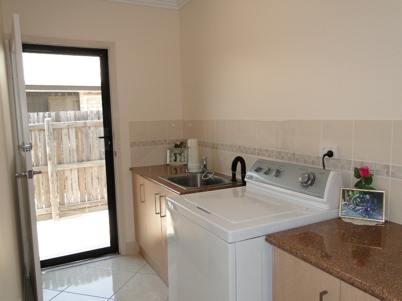 27 Dolphin Terrace, South Gladstone QLD 4680
