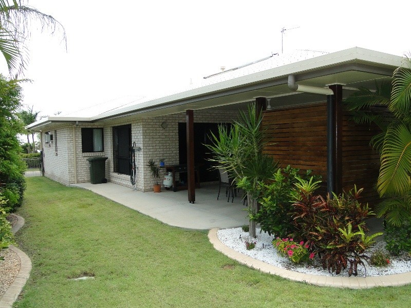 27 Dolphin Terrace, South Gladstone QLD 4680