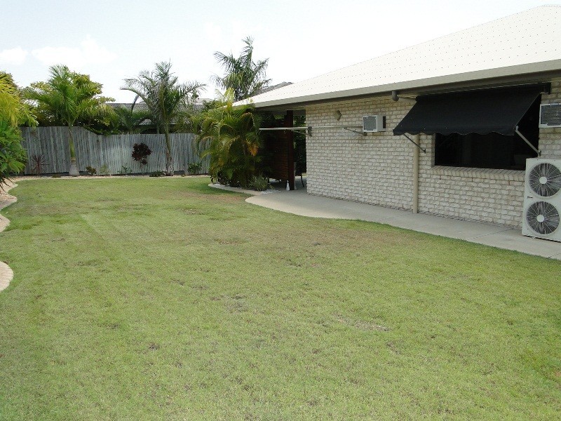 27 Dolphin Terrace, South Gladstone QLD 4680