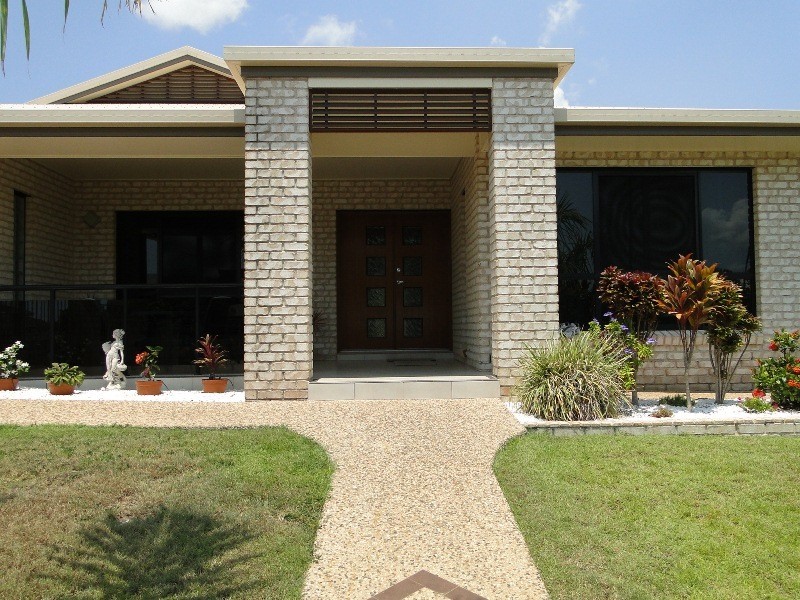 27 Dolphin Terrace, South Gladstone QLD 4680