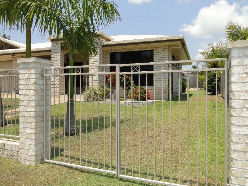 27 Dolphin Terrace, South Gladstone QLD 4680