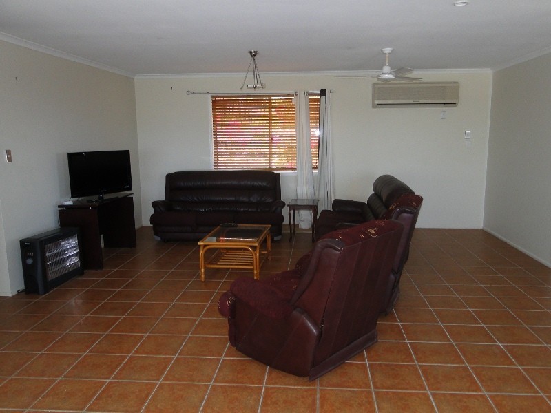 12 Columbia Avenue, Clinton QLD 4680