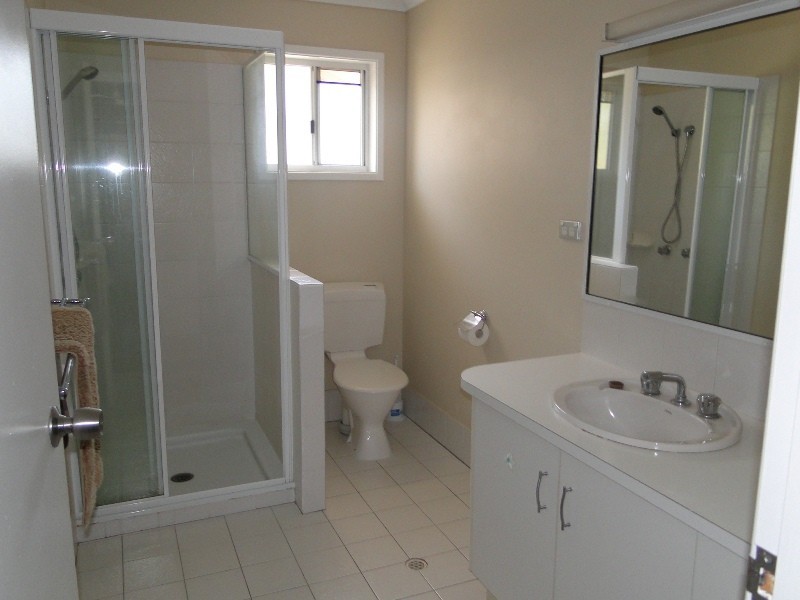 12 Columbia Avenue, Clinton QLD 4680