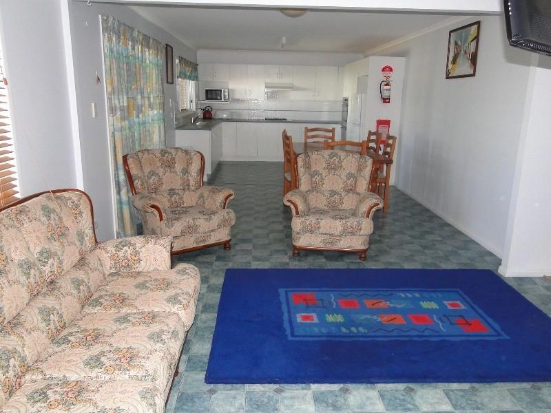 12 Columbia Avenue, Clinton QLD 4680