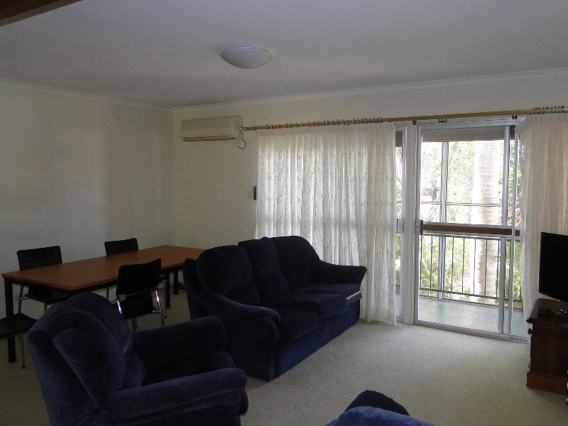 12 Matson Crescent, West Gladstone QLD 4680
