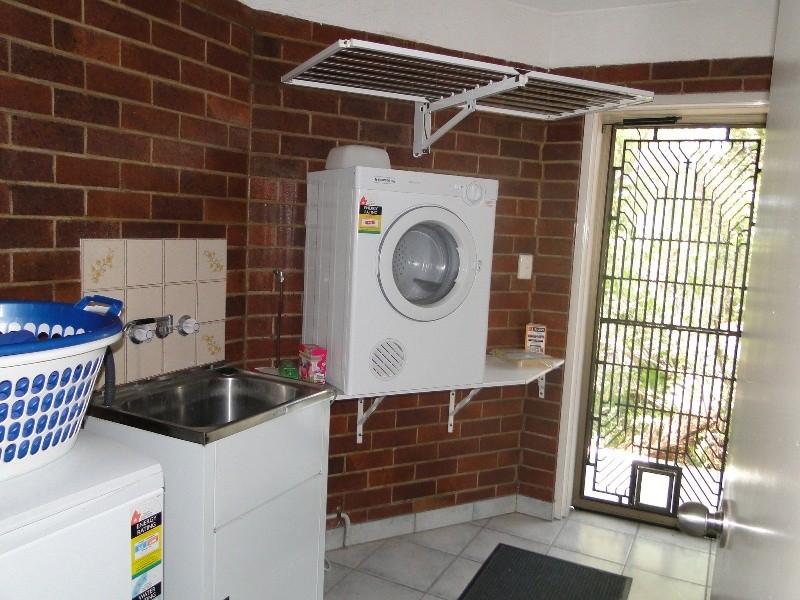 12 Matson Crescent, West Gladstone QLD 4680