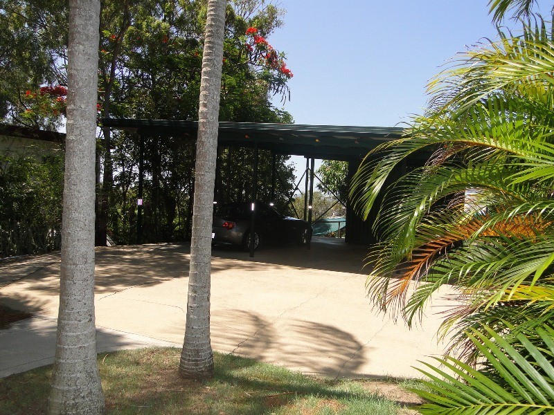 12 Matson Crescent, West Gladstone QLD 4680