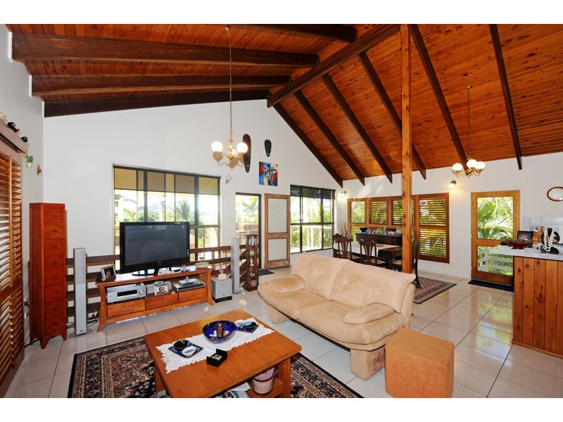 10 St Clements Close, Telina QLD 4680