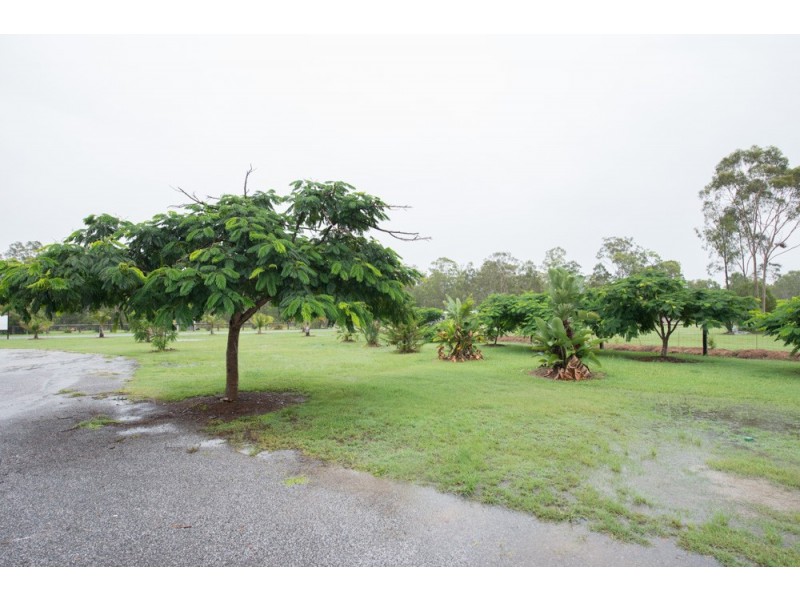 27 Jim Whyte Way, Beecher QLD 4680