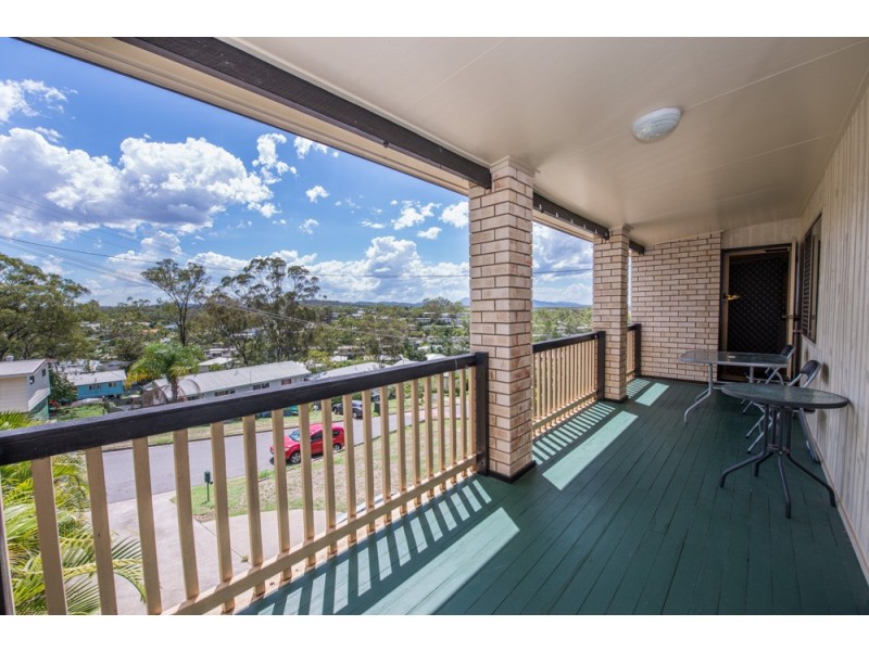 30 Willow Street, New Auckland QLD 4680