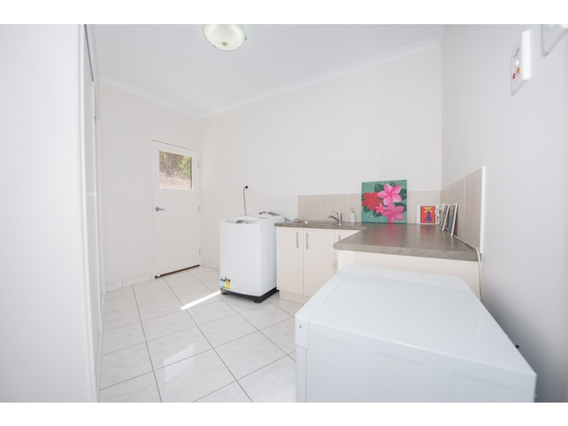 272 Jim Whyte Way, Burua QLD 4680