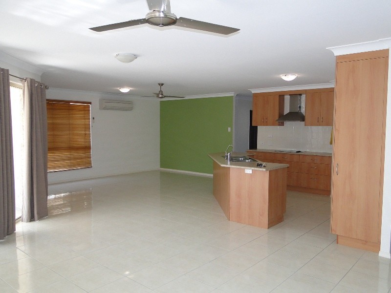 94 Penda Avenue, New Auckland QLD 4680