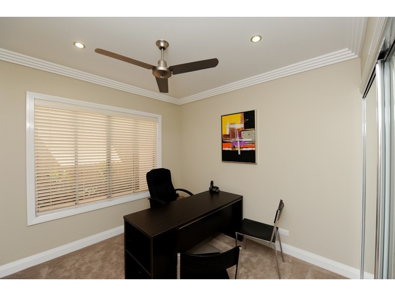 48 Koowin Drive, Kirkwood QLD 4680