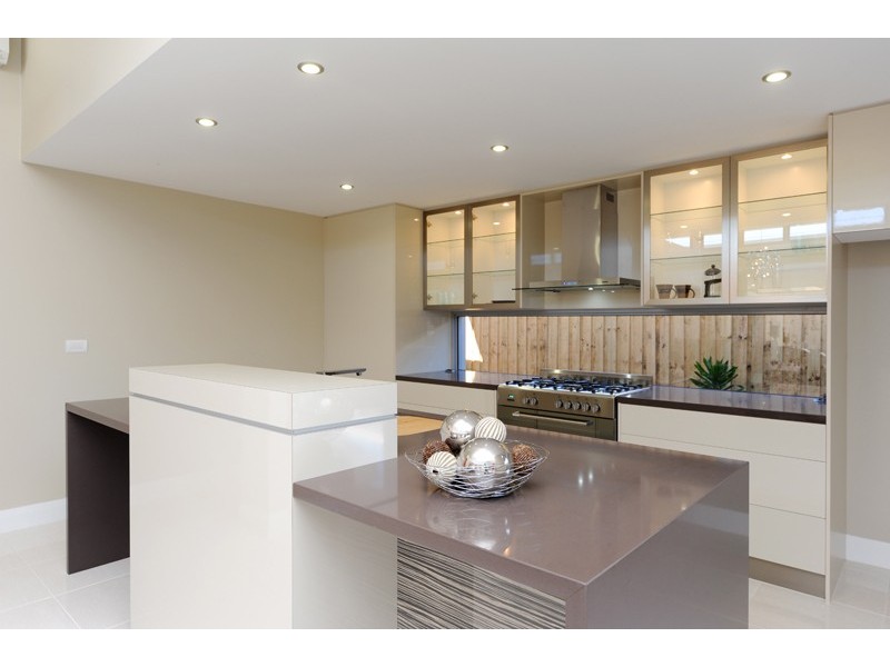 48 Koowin Drive, Kirkwood QLD 4680