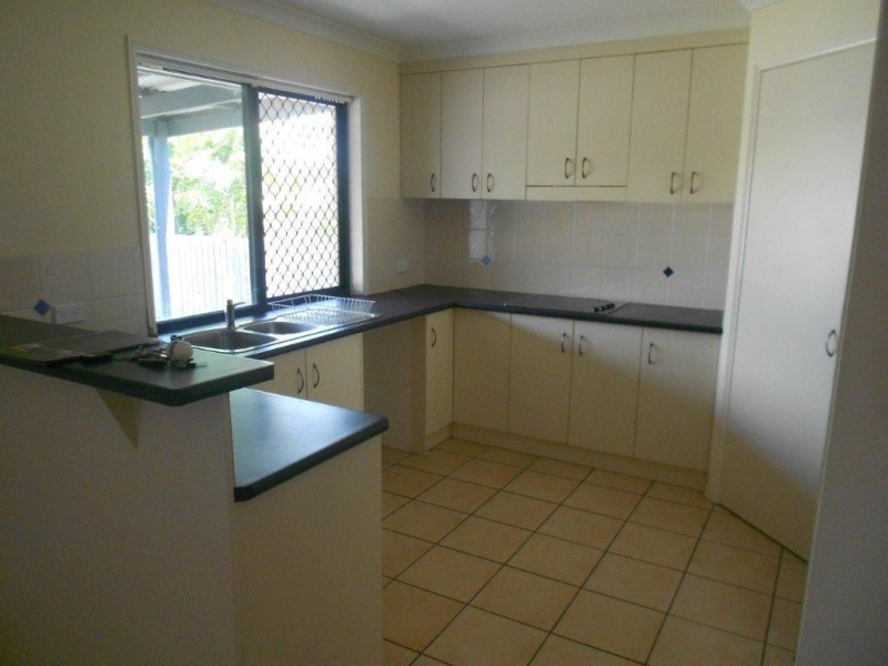 10 DORINDA CLOSE, Clinton QLD 4680
