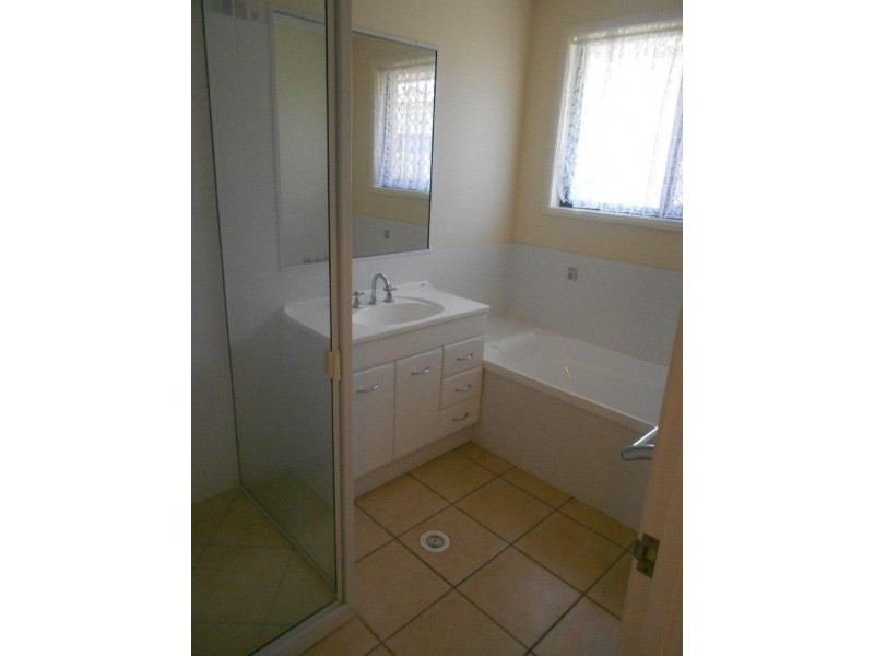 10 DORINDA CLOSE, Clinton QLD 4680