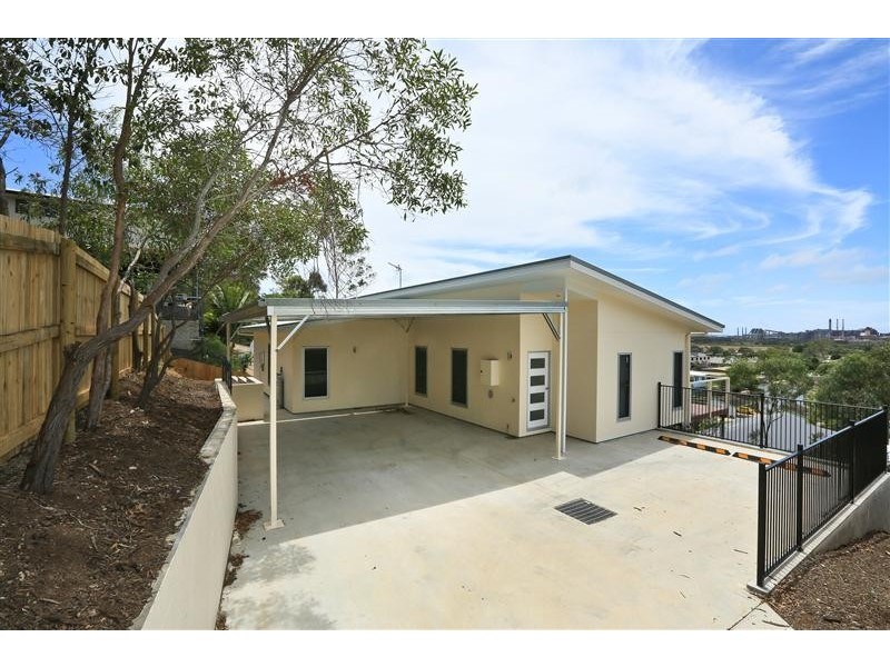 18 Ouston Place, South Gladstone QLD 4680