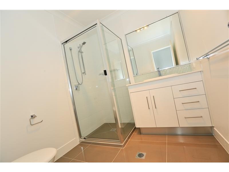 18 Ouston Place, South Gladstone QLD 4680