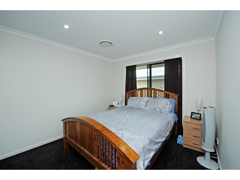 8 Gumnut Place, Kirkwood QLD 4680