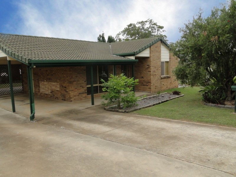 6 Rosslyn Close, Clinton QLD 4680